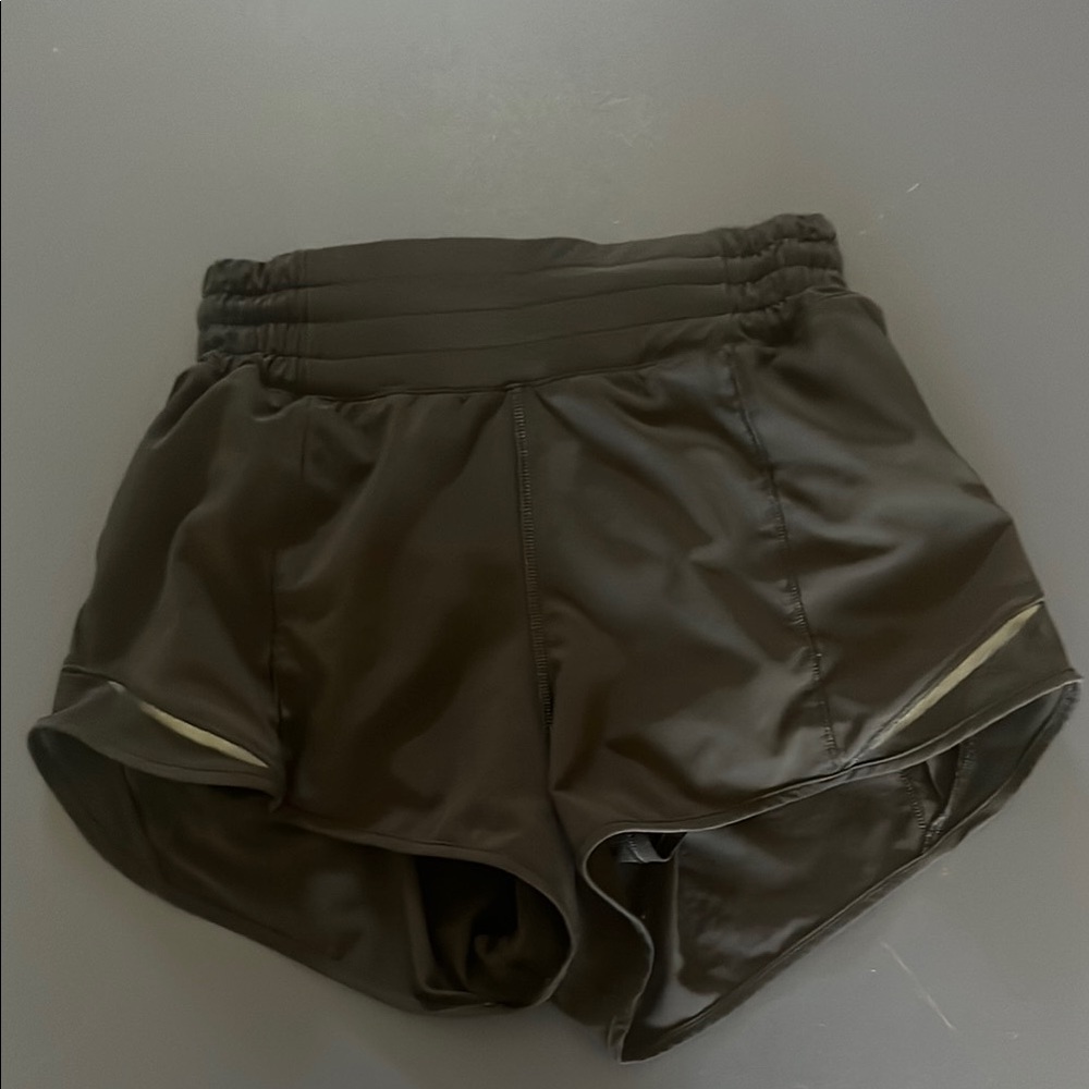 Lululemon Hotty Hot High Rise 2.5 length